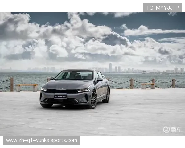 16万还买索八K5?这款车动力强、颜值高,家用建议买它